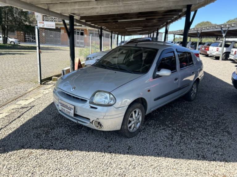 RENAULT - CLIO - 2001/2001 - Cinza - Sob Consulta