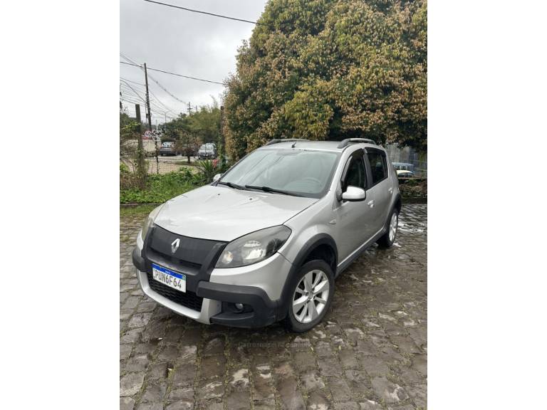 RENAULT - SANDERO - 2014/2014 - Prata - R$ 39.900,00