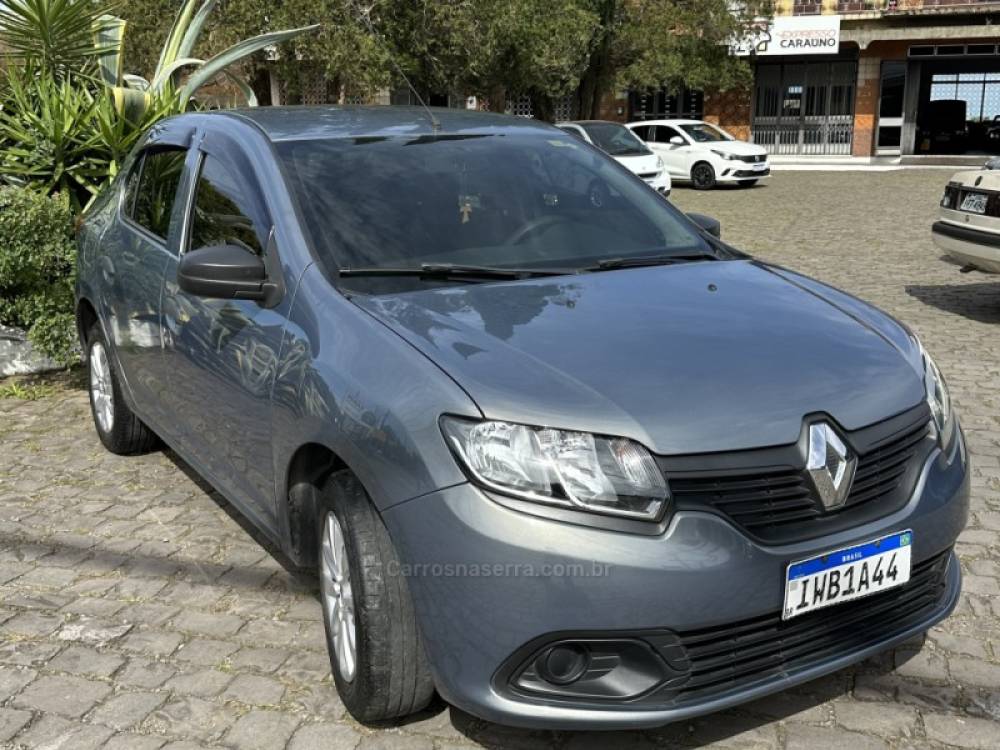 RENAULT - LOGAN - 2014/2015 - Cinza - R$ 34.900,00