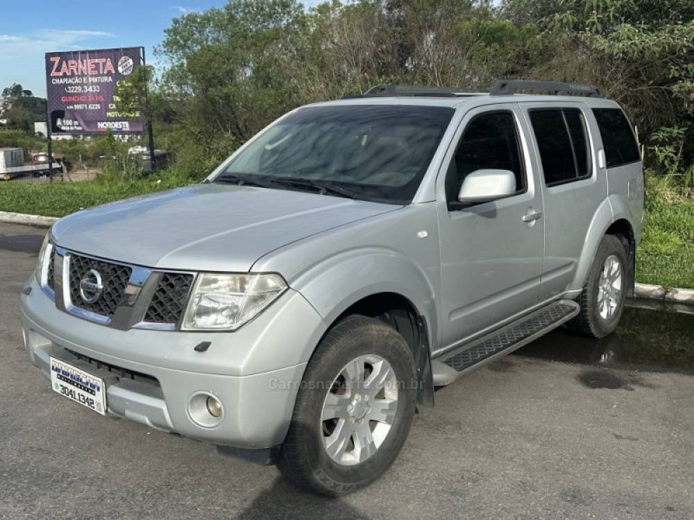 NISSAN - PATHFINDER - 2006/2006 - Prata - R$ 78.900,00