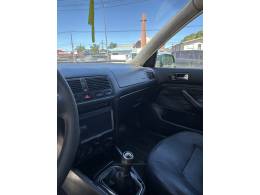 VOLKSWAGEN - GOLF - 2000/2000 - Verde - R$ 21.900,00