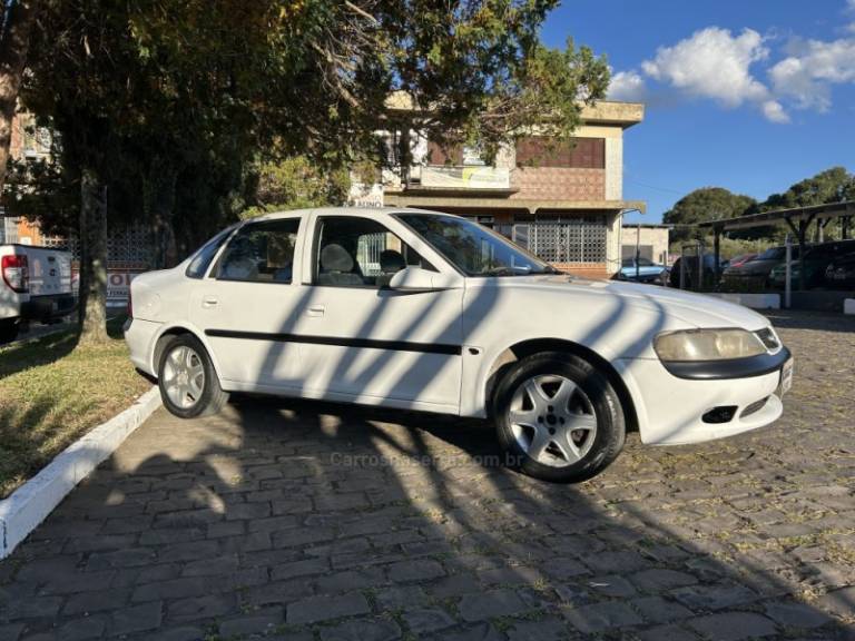 CHEVROLET - VECTRA - 1998/1998 - Branca - R$ 18.900,00