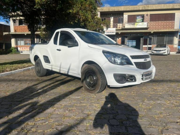 CHEVROLET - MONTANA - 2014/2014 - Branca - R$ 44.900,00