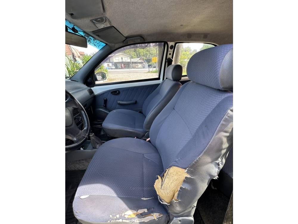 FIAT - PALIO - 2003/2003 - Branca - R$ 12.900,00