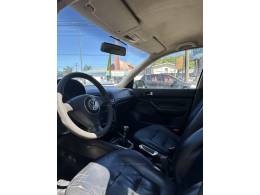 VOLKSWAGEN - GOLF - 2000/2000 - Verde - R$ 21.900,00